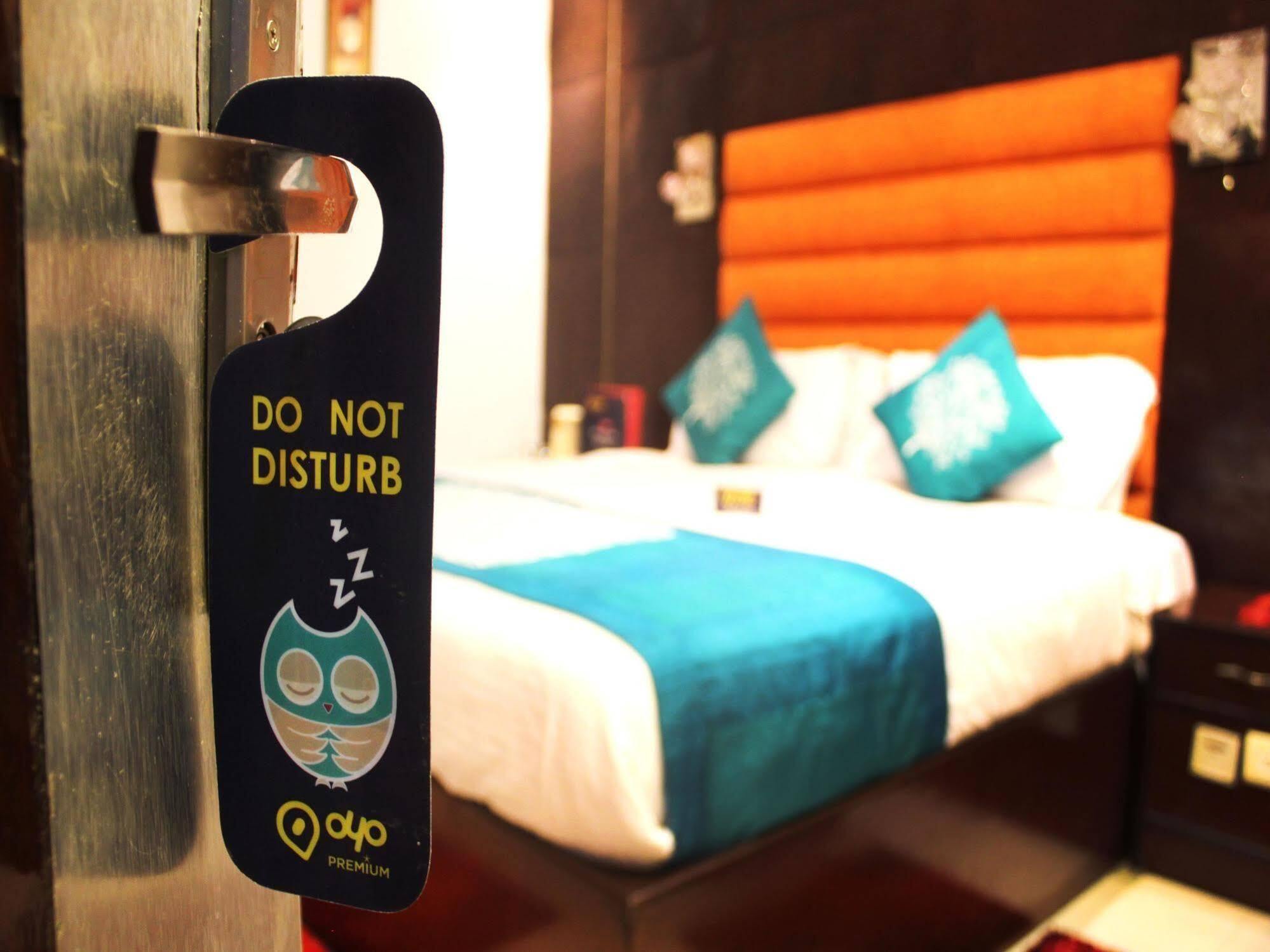 Hotel Rajmandir Faridabad Exteriér fotografie