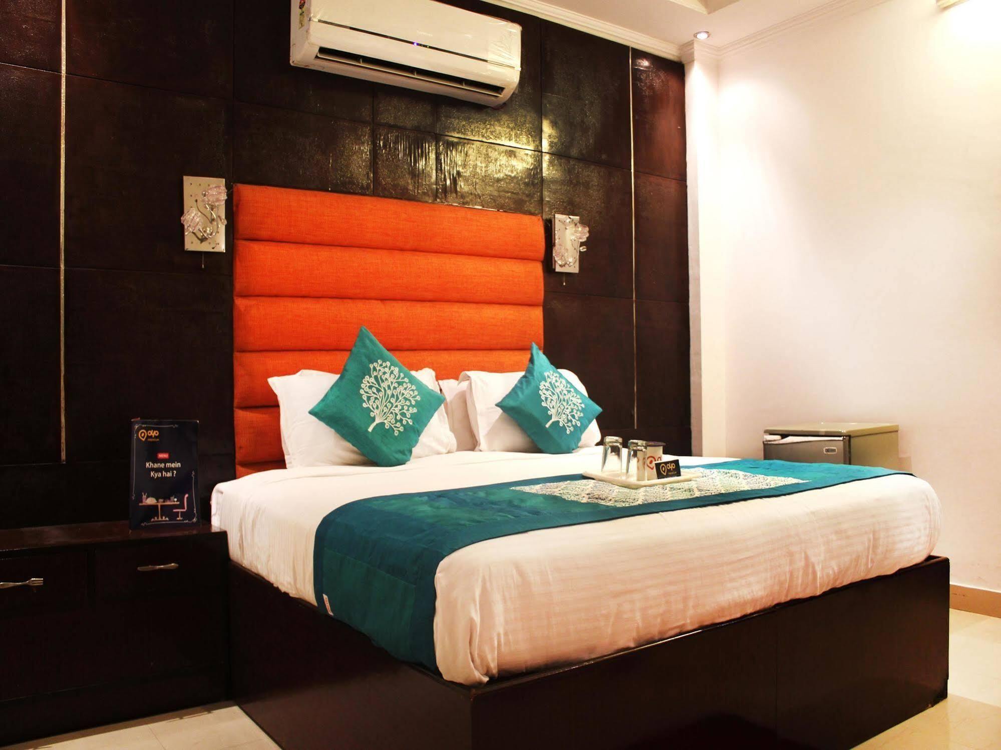 Hotel Rajmandir Faridabad Exteriér fotografie