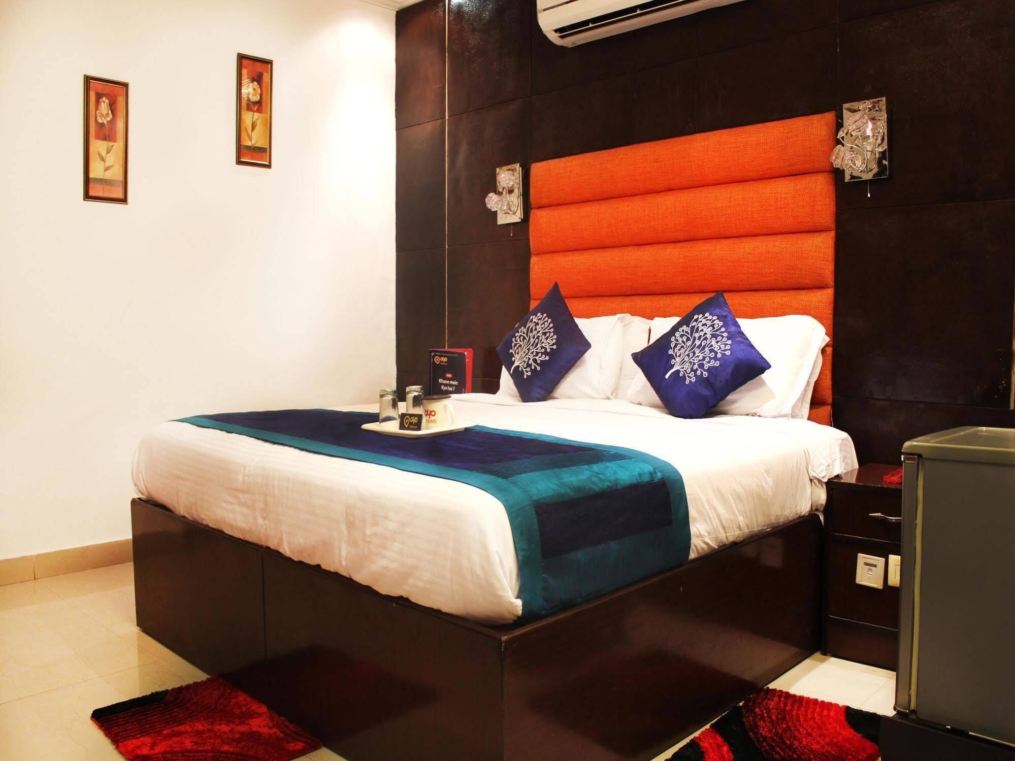 Hotel Rajmandir Faridabad Exteriér fotografie